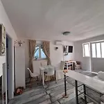 Mediterranean House קלק