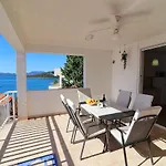 Mediterranean House קלק
