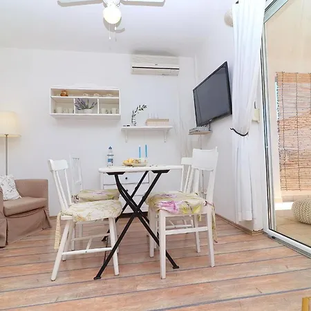 公寓 Mediterranean House